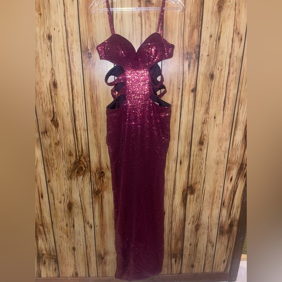 Colette by Mon Cheri CL18242 Burgundy Sequin Cutout Prom Gown – Worn Once - Picture 1 of 6